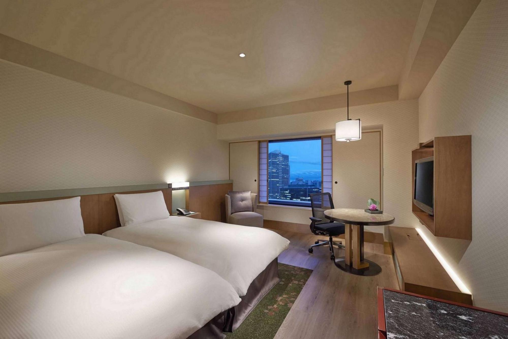 ホテル ヒルトン大阪 5*